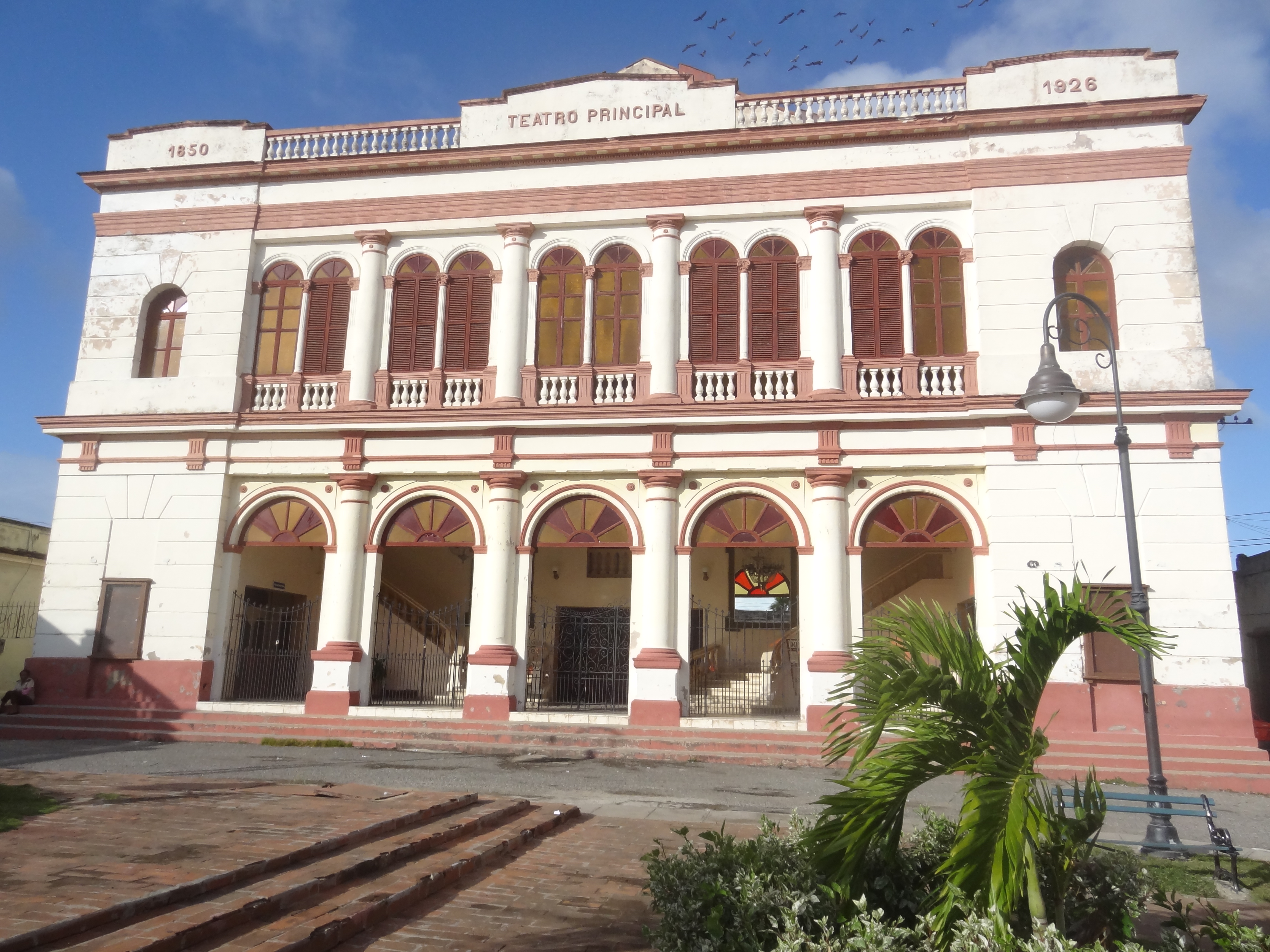 Theatre de Camaguey à Cuba photo blog voyage tour du monde https//yoytourdumonde.fr