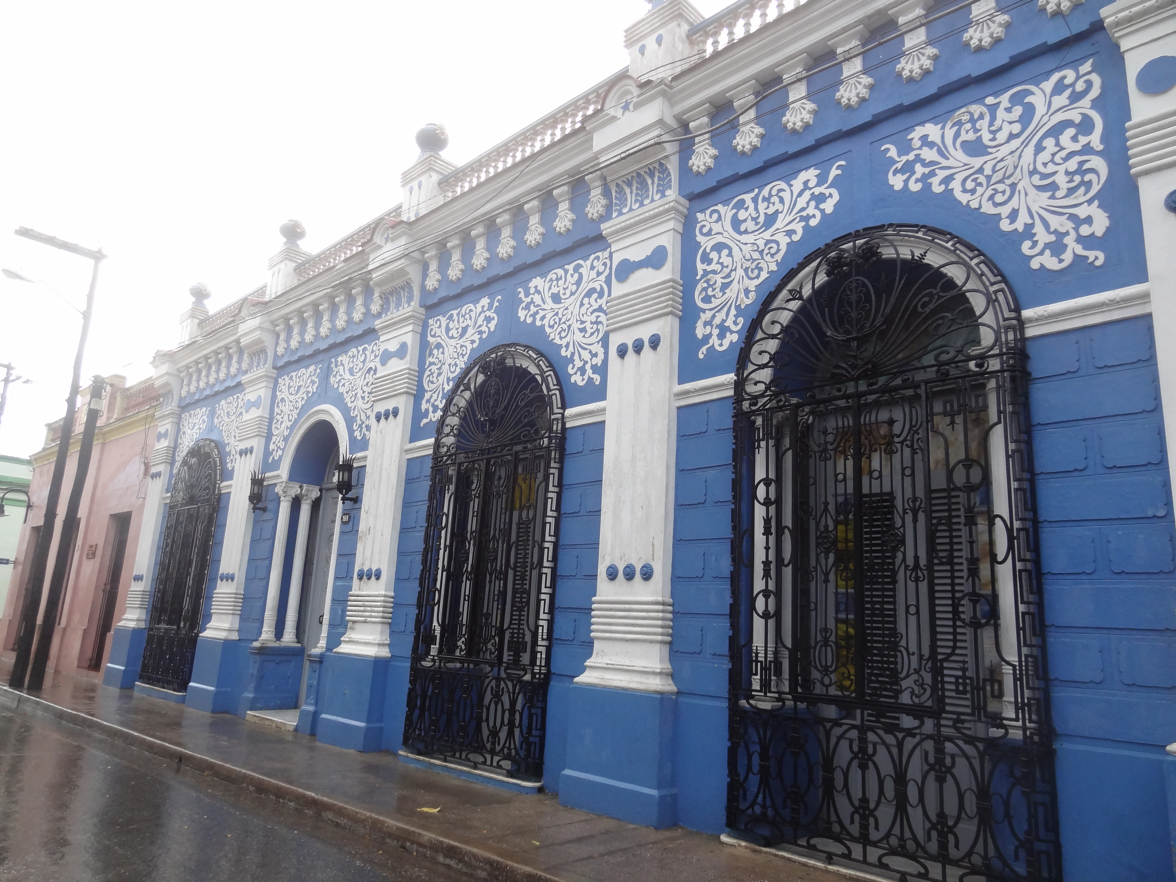 Très belle maison coloniale à Camaguey à Cuba photo blog voyage tour du monde https://yoytourdumonde.fr