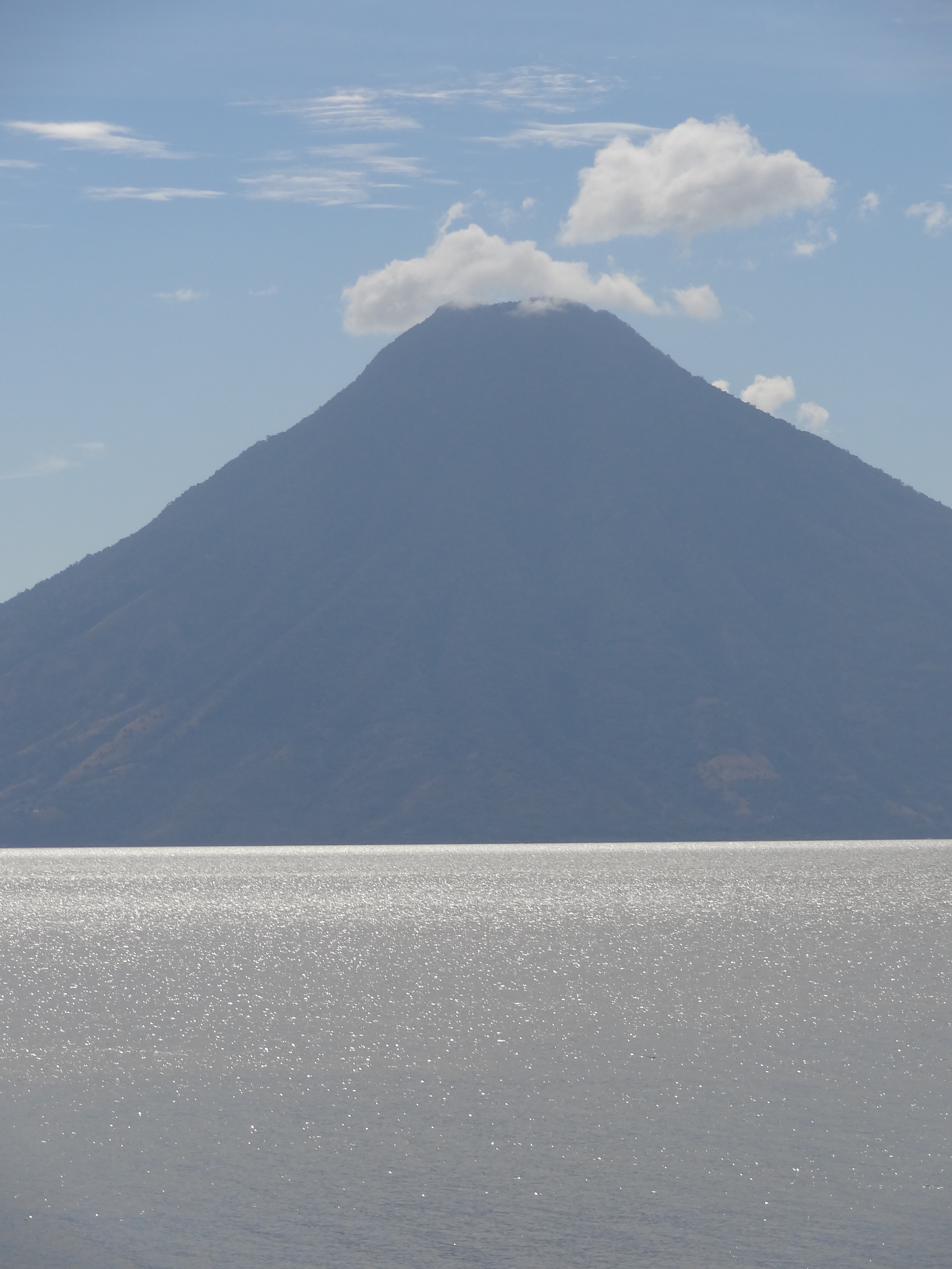 Voyage au Guatemala: Visite du Lac Atitlan avec ces volcans