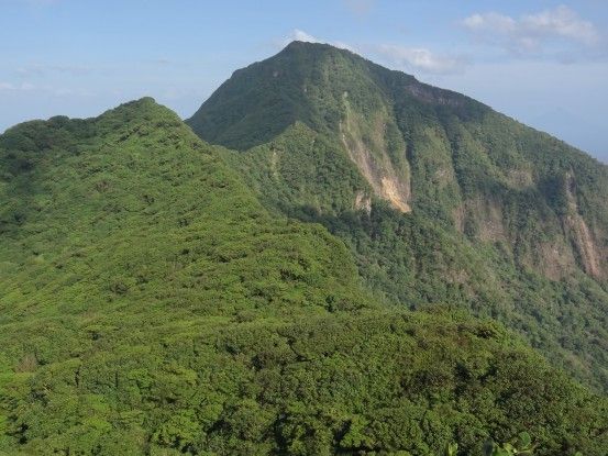 Réserve Naturelle du Volcan Mombacho au Nicaragua photo blog voyage tour du monde travel https://yoytourdumonde.fr