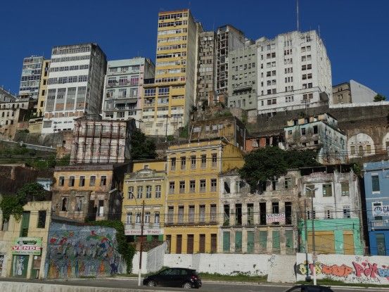 Visite de Salvador de Bahia entre la ville haute et la basse ville au Brésil photo blog voyage tour du monde travel https://yoytourdumonde.fr