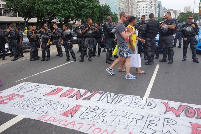 Bresil- Coupe du Monde de Football 2014: Manifestation contre le mondial a Rio de Janeiro.