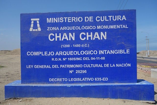 Perou- Chan Chan: Zone archeologique de Chan Chan.