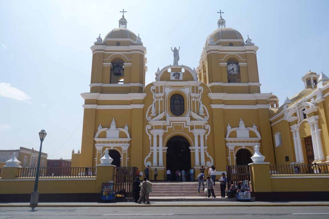 Perou- Trujillo : Cathedrale de la ville.
