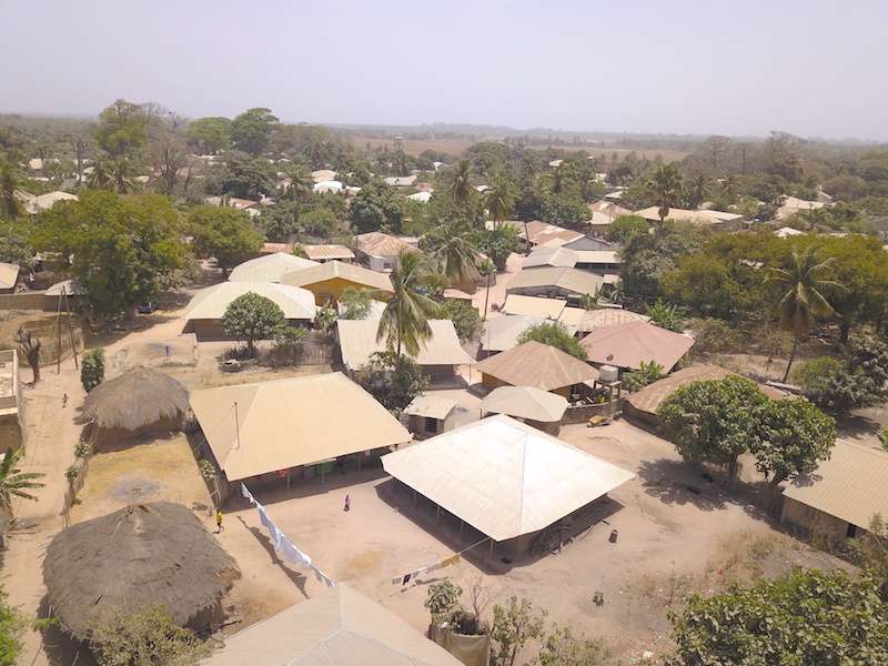 Village tradionnel de Diembering en Casamance photo blog voyage tour du monde https://yoytourdumonde.fr
