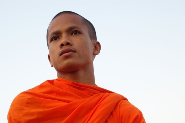 J'ai eu la chance de passẻ toute une journee avec ce moine bouddhiste dans la capitale Phnom Penh au Cambodge. Il sortait d'une semaine d'examen.