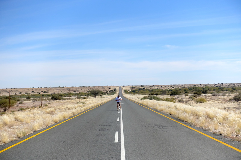 Exemple d'une belle route en Namibie catégorie B photo blog voyage tour du monde https://yoytourdumonde.fr