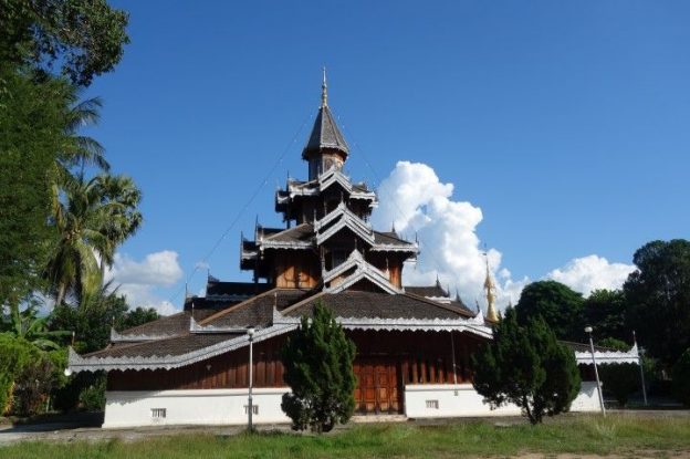 travel-voyage-thailande-bouddhisme-temple-bois