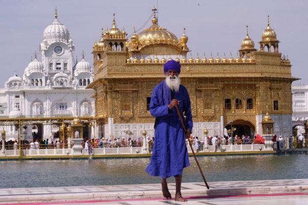 temple d'or amritsar photo blog voyage tour du monde https://yoytourdumonde.fr