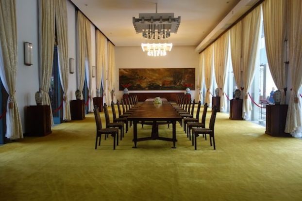 La salle des banquets dans le palais de la reunificaton sur le site https://yoytourdumonde.fr