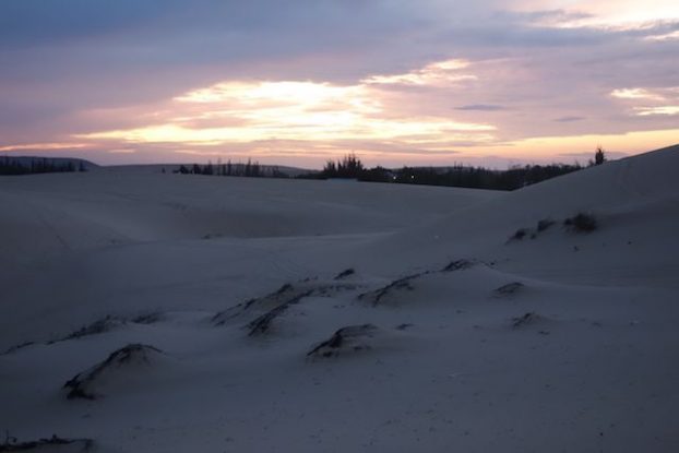 le soleil se leve sur le desert de Mui Ne blog https://yoytourdumonde.fr