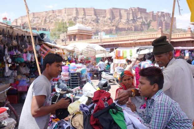Sardar market jodhpur etat rajasthan magnifique achat epice vetement photo blog voyage tour du monde https://yoytourdumonde.fr
