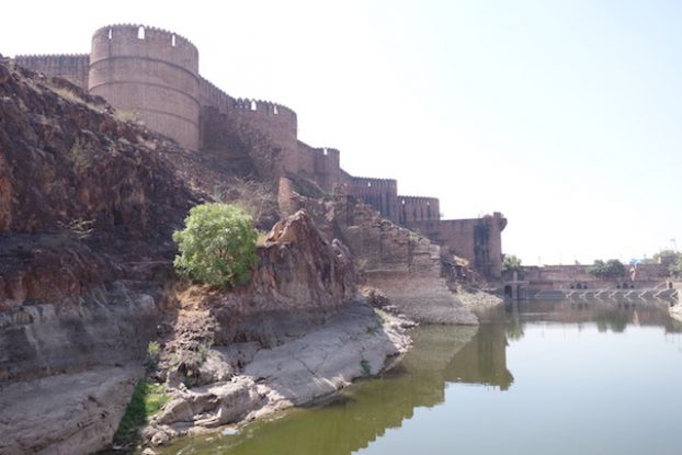 La citadelle Mehrangarh à Jodhpur dans le rajastan est sans aucun doute le plus beau chateau de l'etat à visiter d'urgence photo blog voyage tour du monde https://yoytourdumonde.fr