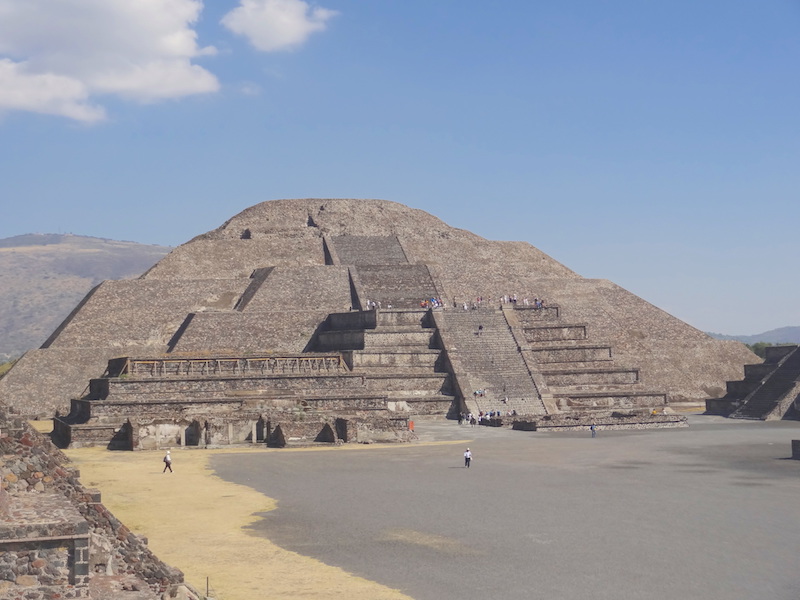 Teotihuacan mexico city blog voyage tour du monde travel https://yoytourdumonde.fr