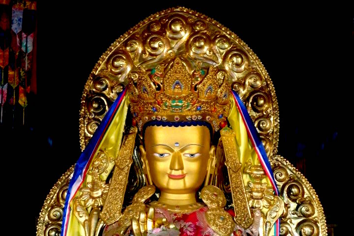 Bouddhiste shintoisme tel est la question photo blog voyage tour du monde https://yoytourdumonde.fr