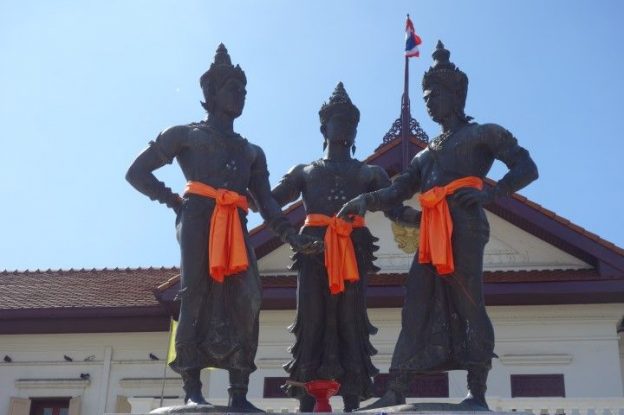Statues du cote de Chiang Mai en Thailande.