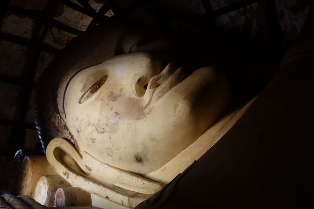 bagan-ruine-statue-bouddha-birmanie-myanmar