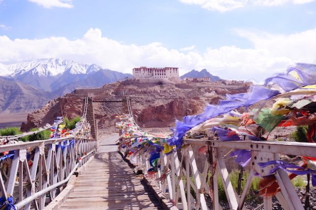 Stakna Monastery photo blog voyage tour du monde https://yoytourdumonde.fr