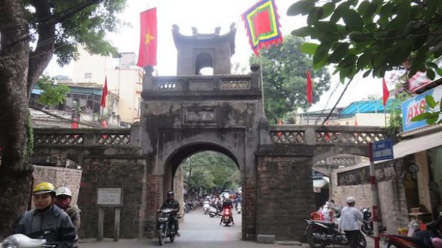Voyage au Vietnam: Porte d'entrée sur l'ancienne ville d'Hanoi.