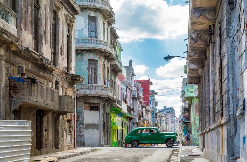 La Havane. Photo David Mark de Pixabay photo blog voyage tour du monde cuba travel https://yoytourdumonde.fr
