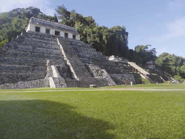 Site archéologique de Palenque au Mexique photo blog voyage tour du monde travel https://yoytourdumonde.fr